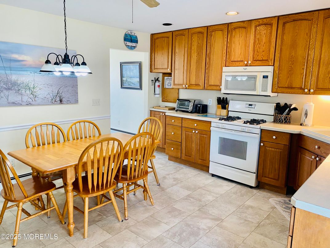 Dining room, Interior, Kitchen, Pendant Lights, Recessed Lighting