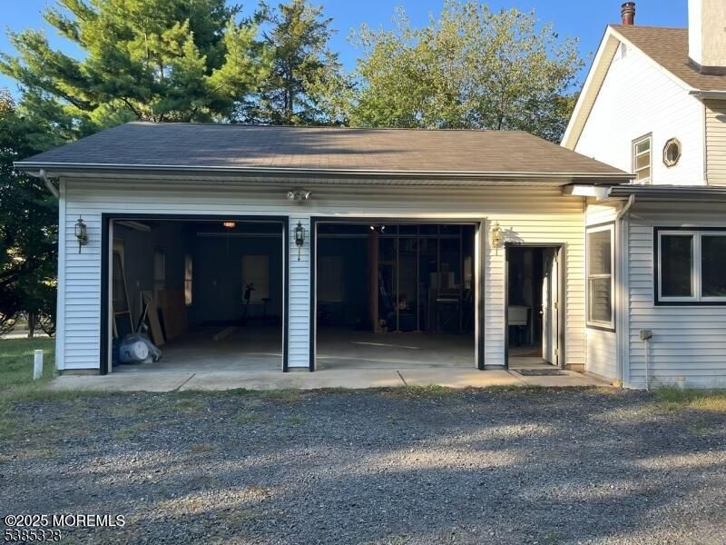 Detached Garage, Exterior