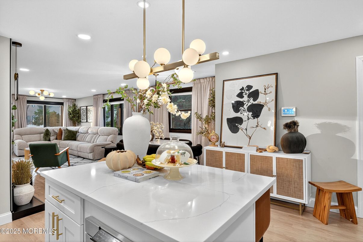 Interior, Kitchen, Living room, Pendant Lights, Recessed Lighting, Wood Texture Flooring