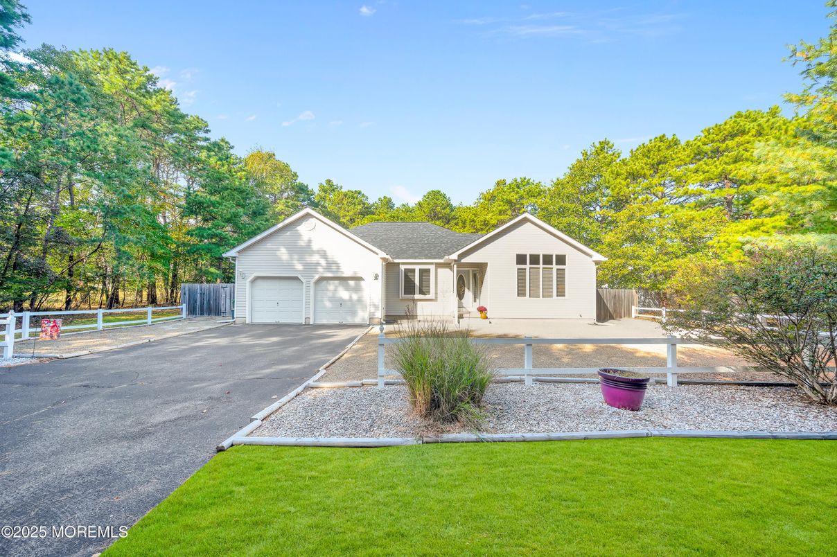 Attached, Backyard, Exterior, Facade, Ranch