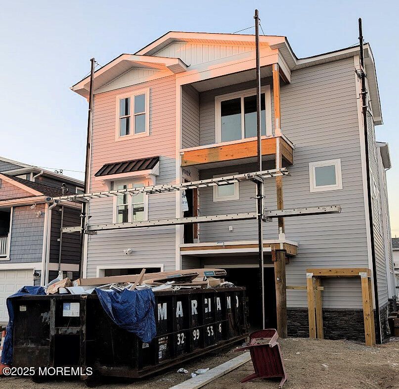 Exterior, Facade, Rowhouse