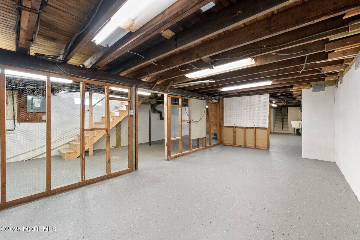 Empty room, Interior, Stone Walls, Wooden Beams