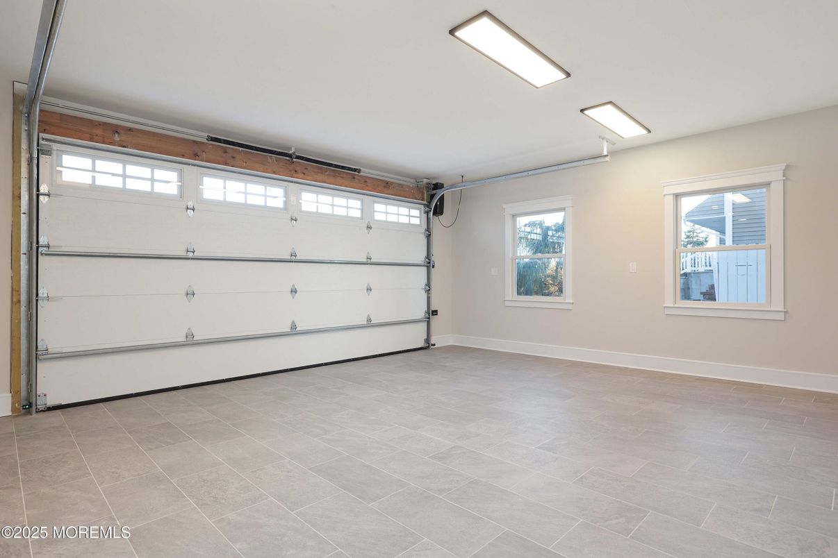 Garage, Interior