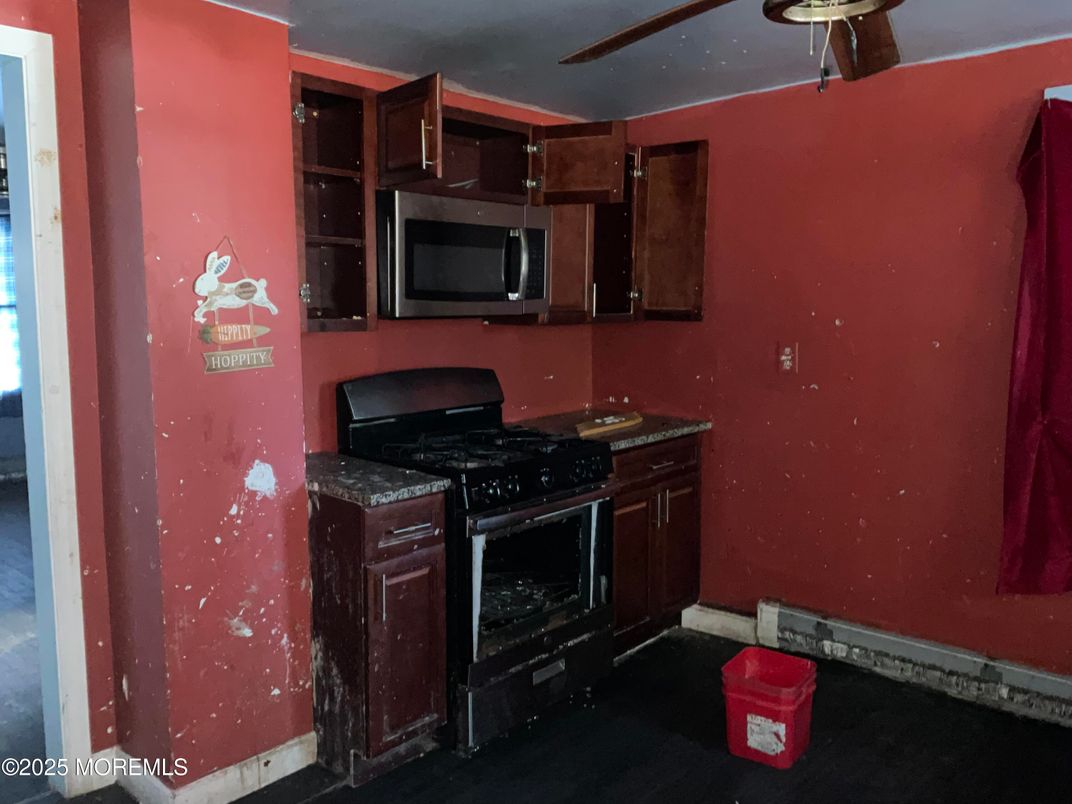 Interior, Kitchen, Stainless Steel Appliances