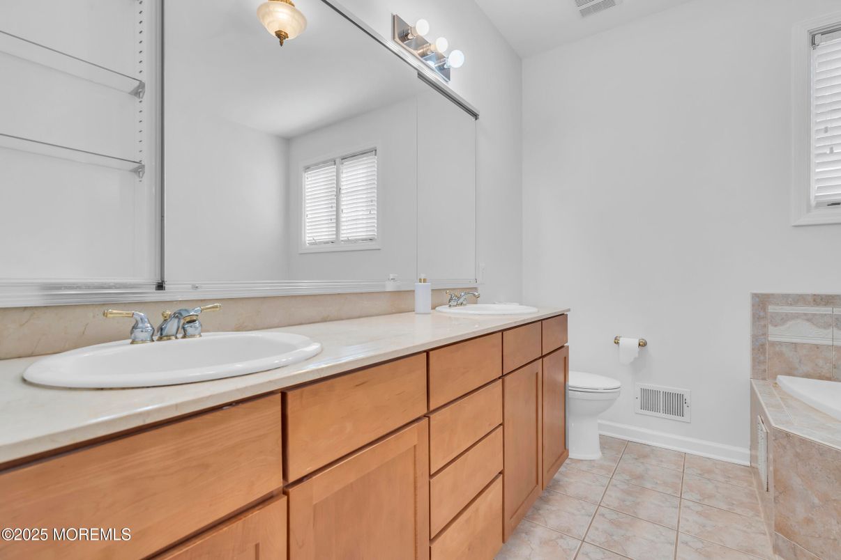 Bathroom, Dual Sink Vanities, Interior