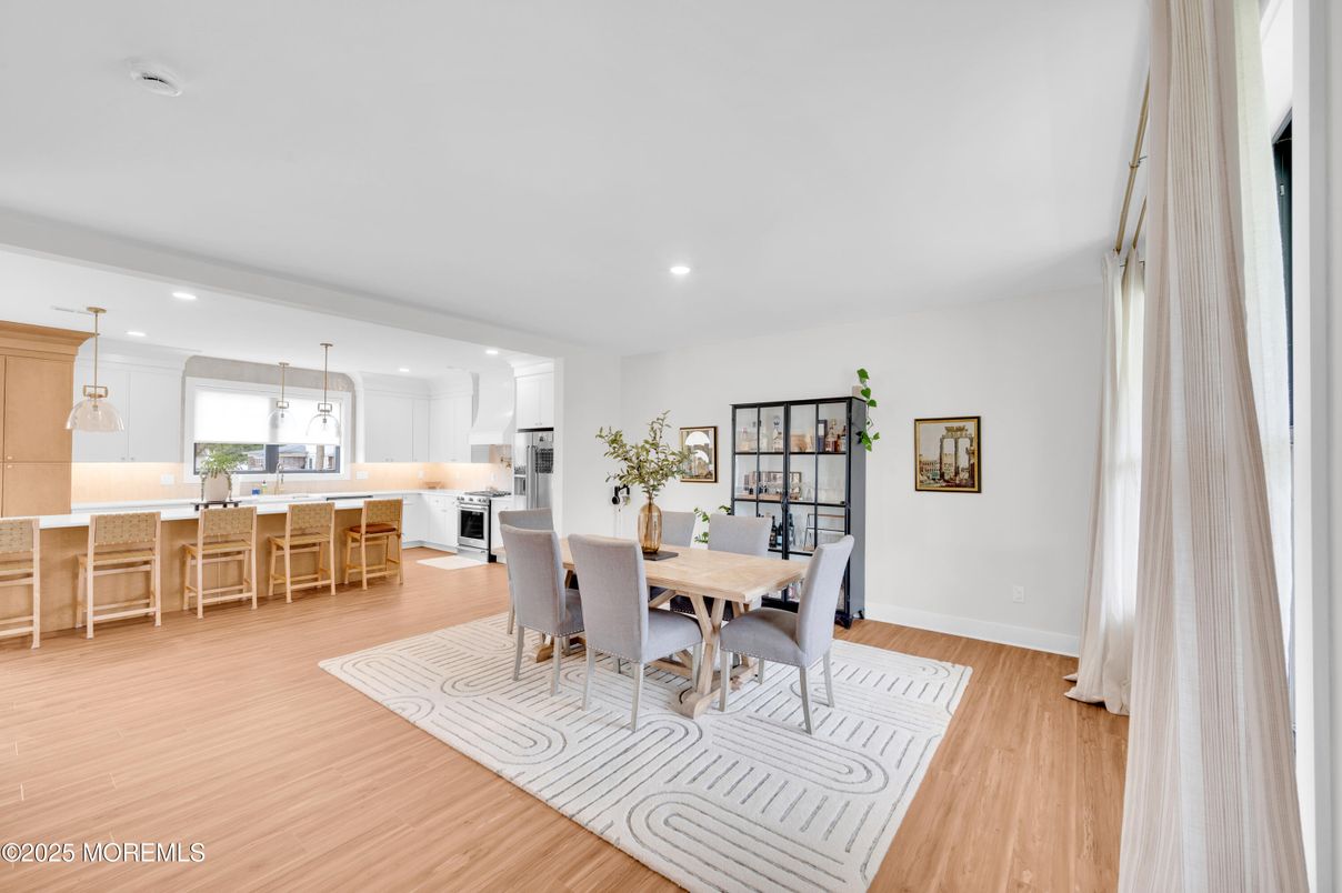 Dining room, Interior, Kitchen, Pendant Lights, Recessed Lighting, Wood Texture Flooring