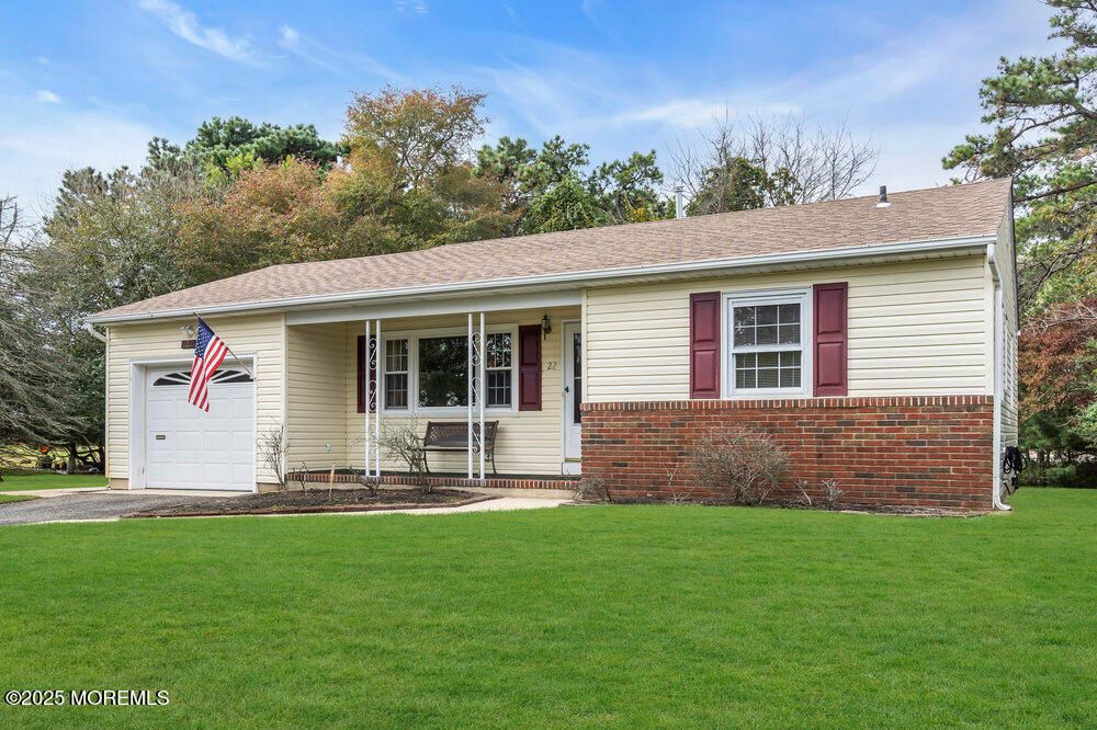 Attached, Exterior, Facade, Brick Facade, Ranch