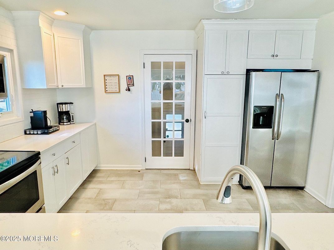 Interior, Kitchen, Pool, Recessed Lighting