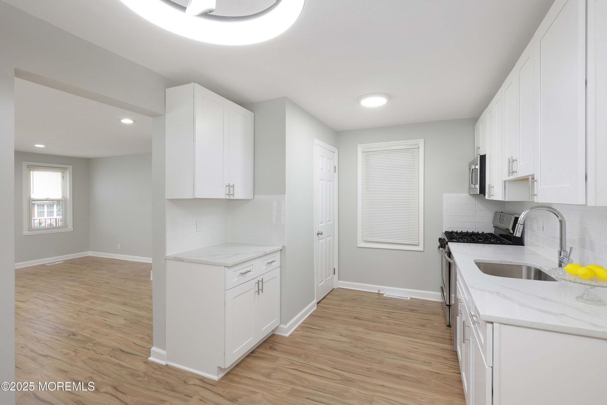 Interior, Kitchen, Recessed Lighting, Wood Texture Flooring