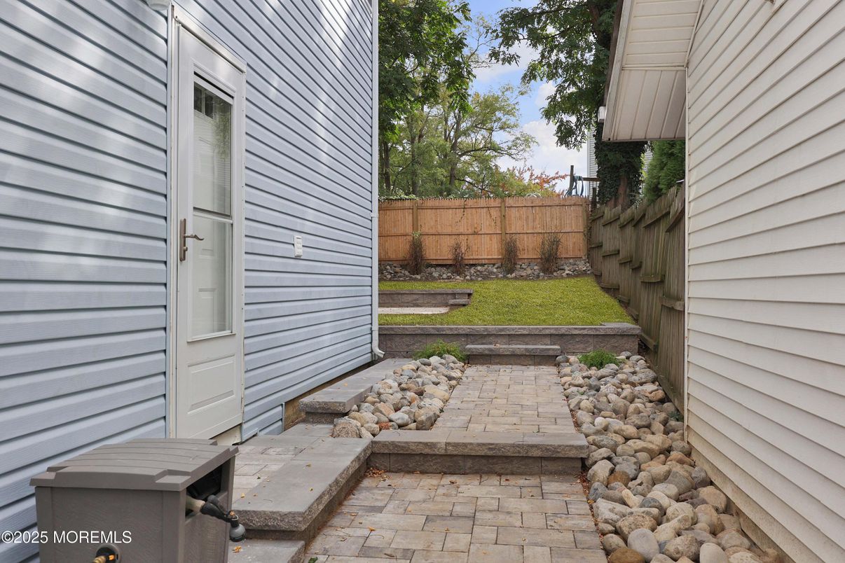 Backyard, Exterior