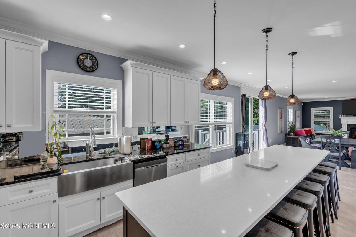 Dining room, Interior, Kitchen, Pendant Lights, Recessed Lighting, Stainless Steel Appliances