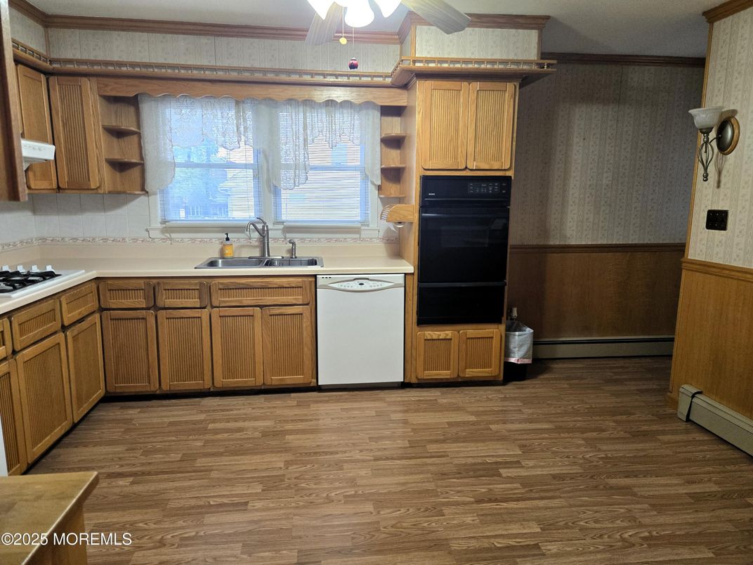 Interior, Kitchen, Wood Texture Flooring