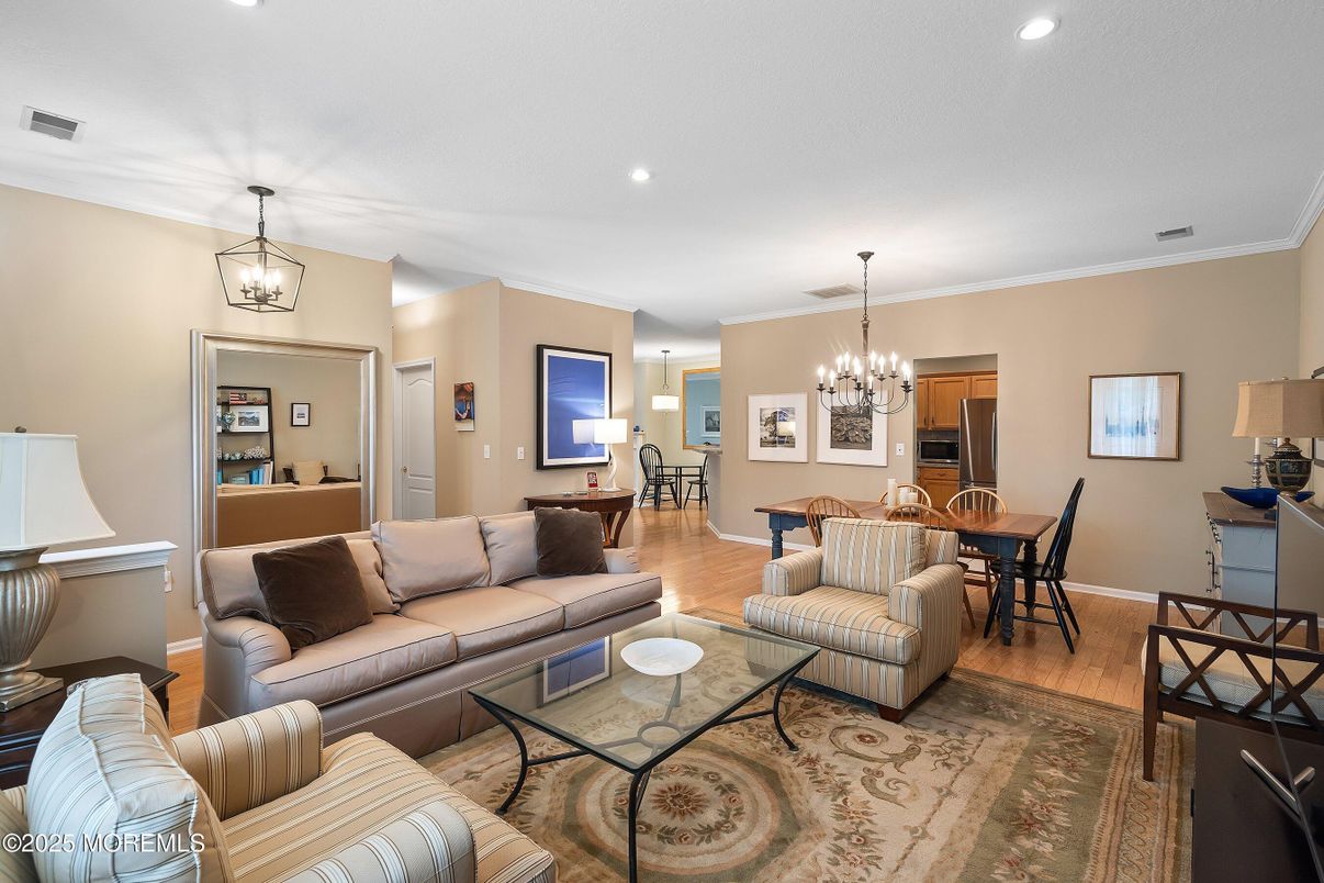Chandelier, Dining room, Interior, Living room, Recessed Lighting, Wood Texture Flooring