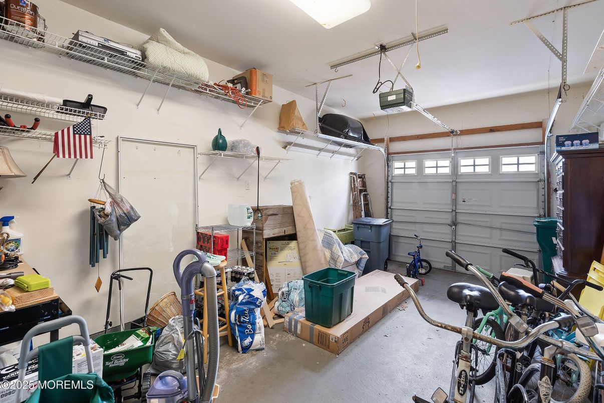 Garage, Interior