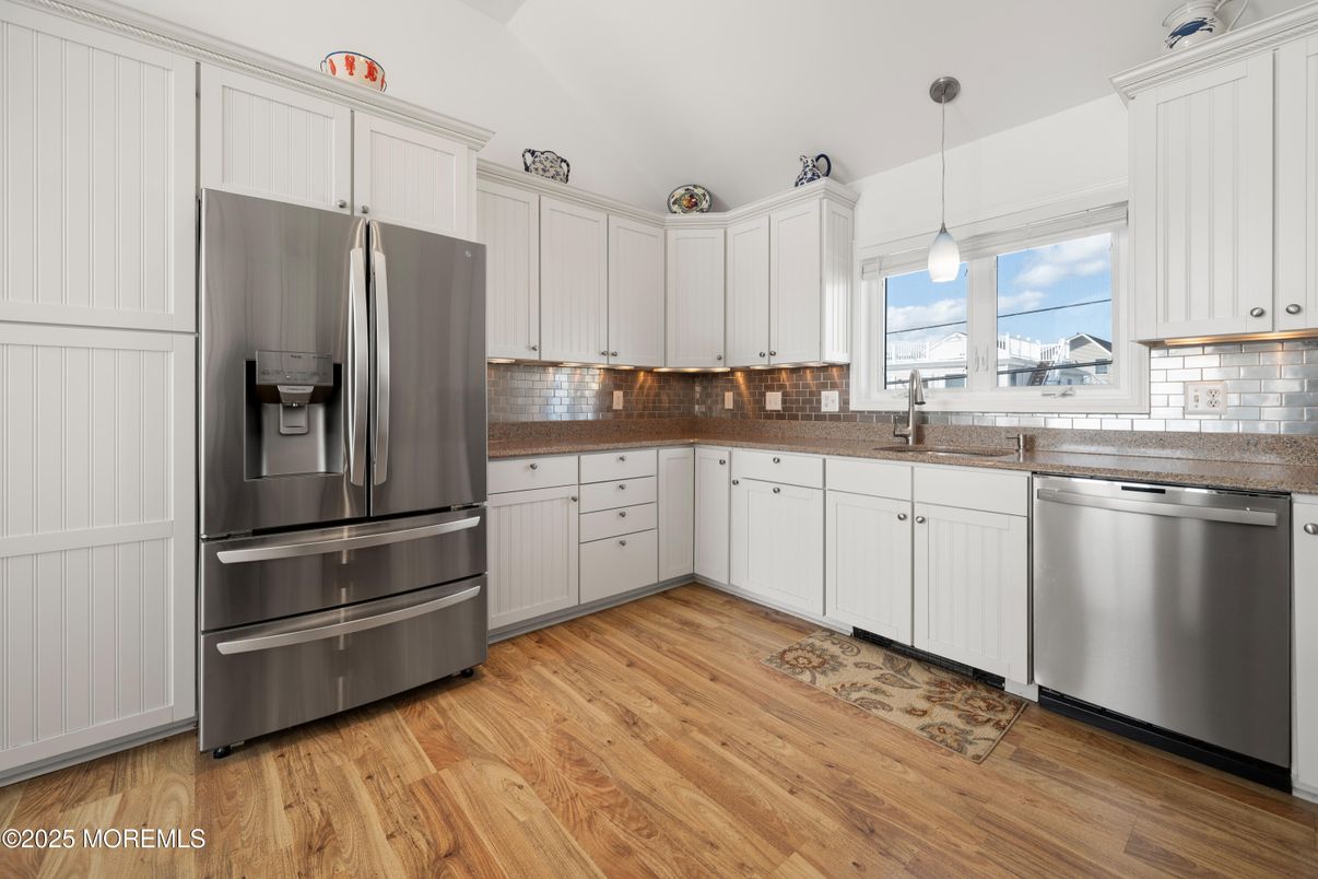 Interior, Kitchen, Pendant Lights, Stainless Steel Appliances, Wood Texture Flooring