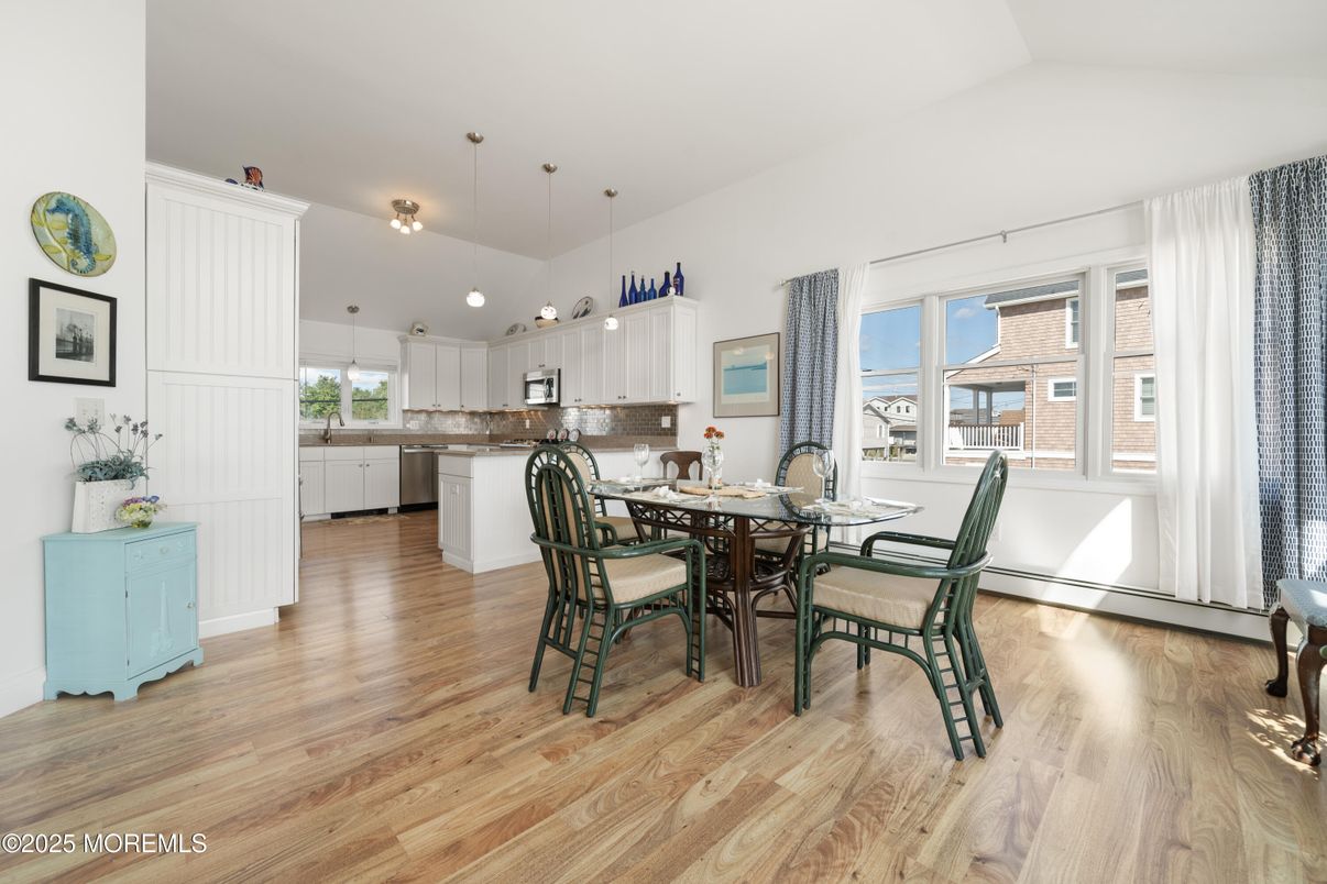 Dining room, Interior, Kitchen, Pendant Lights, Wood Texture Flooring
