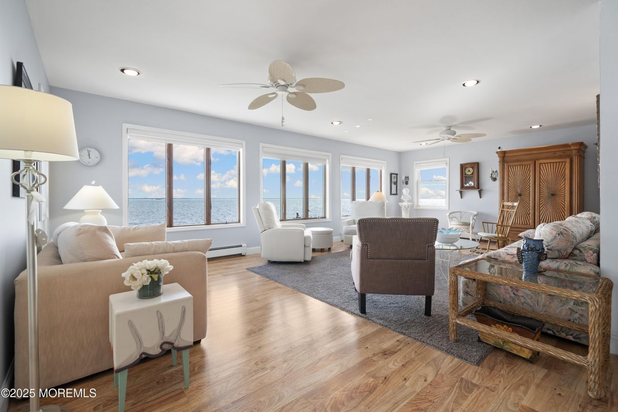 Interior, Living room, Recessed Lighting, Water, Wood Texture Flooring