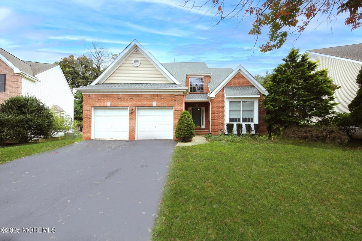 Attached, Exterior, Facade, Brick Facade, Brick Traditional