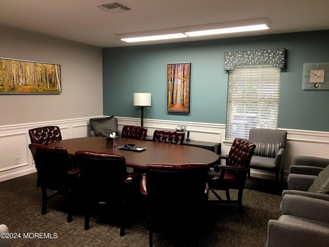 Dining room, Interior, Recessed Lighting