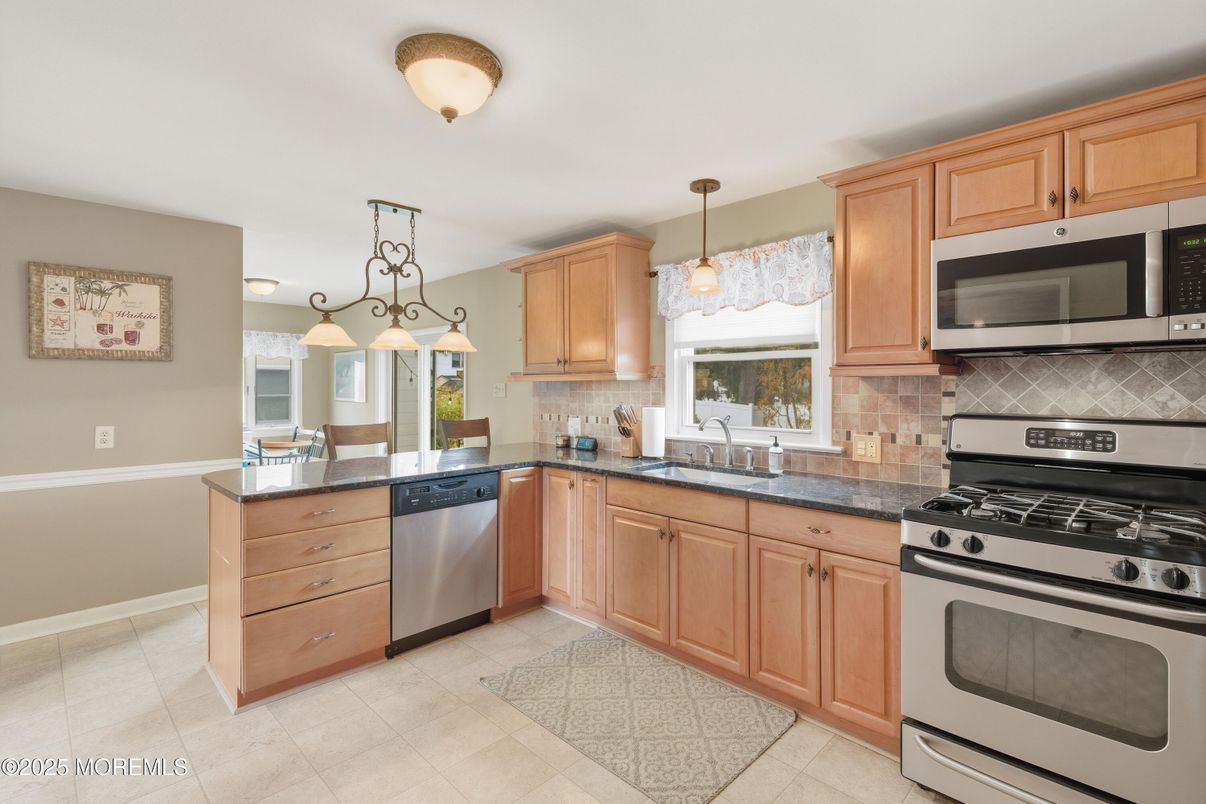Interior, Kitchen, Pendant Lights, Stainless Steel Appliances