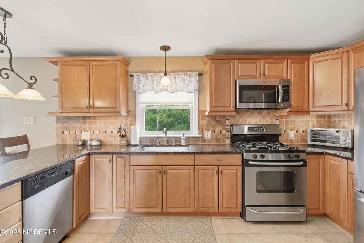 Interior, Kitchen, Pendant Lights, Stainless Steel Appliances