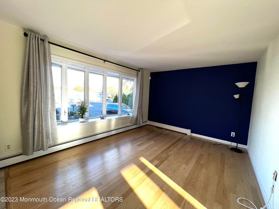 Empty room, Interior, Water, Wood Texture Flooring
