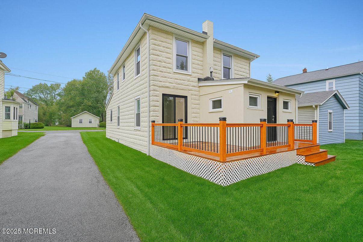 Backyard, Detached Garage, Exterior