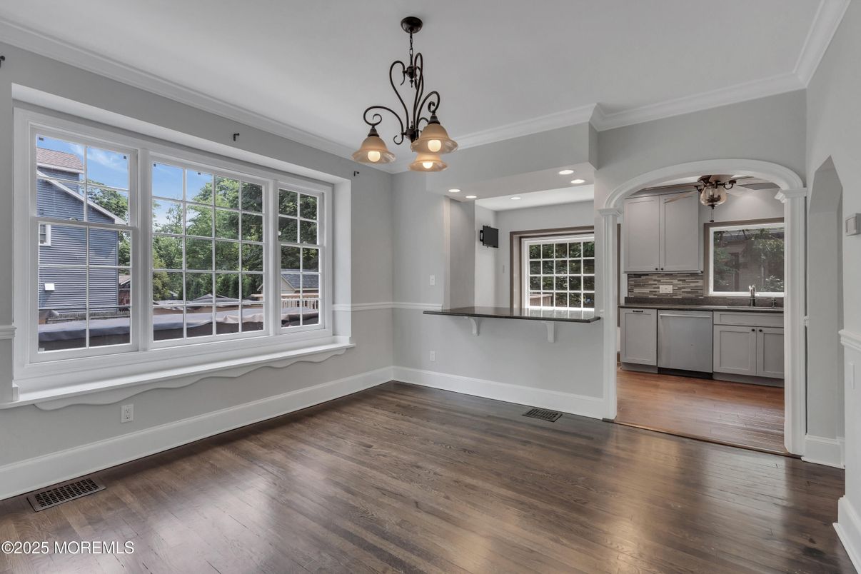 Chandelier, Interior, Kitchen, Pendant Lights, Recessed Lighting, Wood Texture Flooring