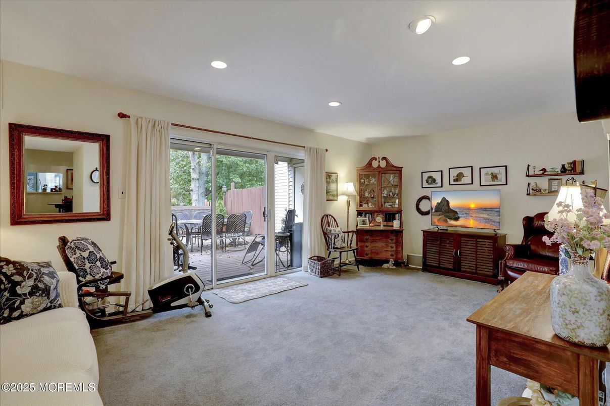 Fitness Equipment, Interior, Recessed Lighting