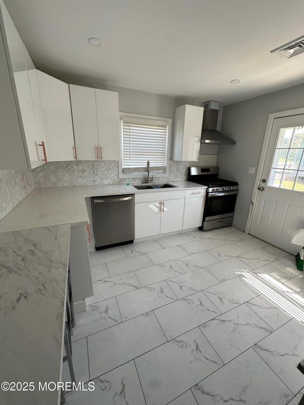 Interior, Kitchen, Marble, Recessed Lighting