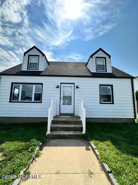 Exterior, Facade, Cape Cod