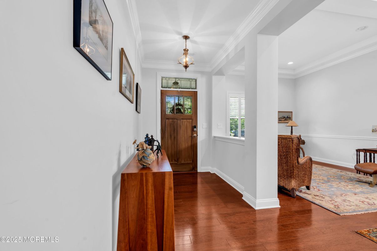 Interior, Pendant Lights, Recessed Lighting, Wood Texture Flooring
