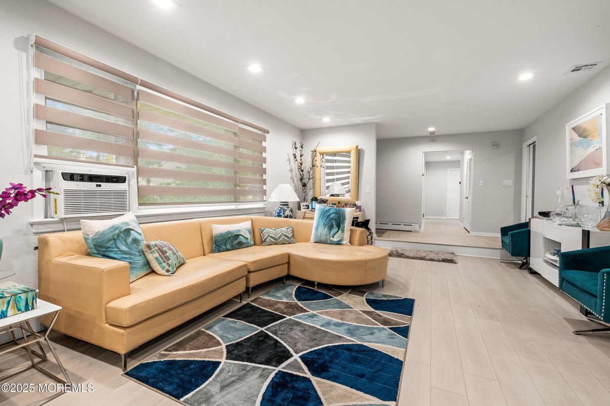 Interior, Living room, Recessed Lighting, Wood Texture Flooring