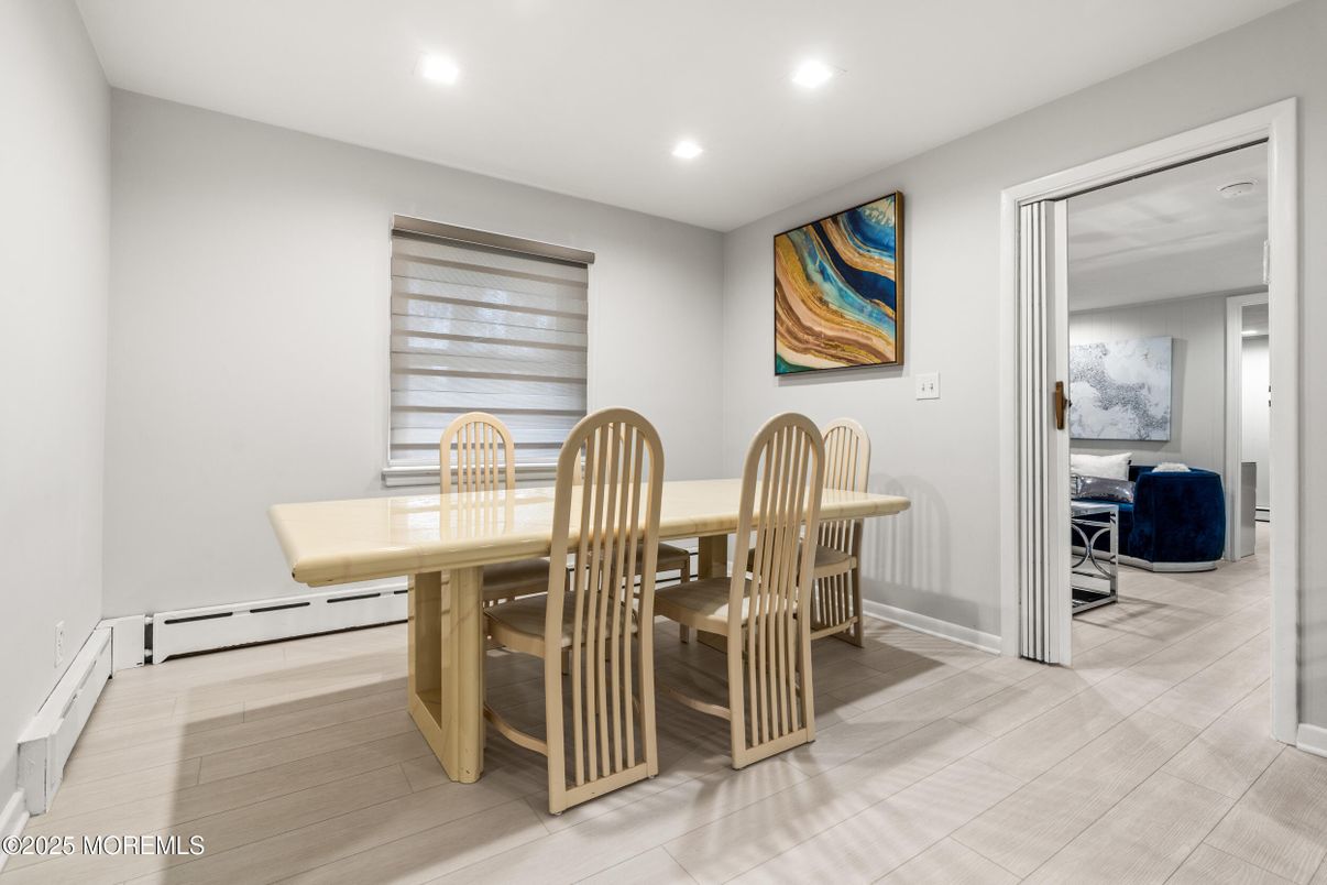 Dining room, Interior, Recessed Lighting