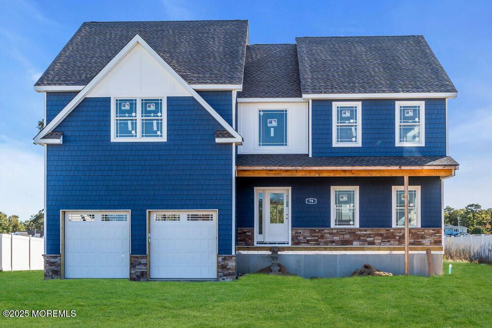 Attached, Exterior, Facade, Farmhouse