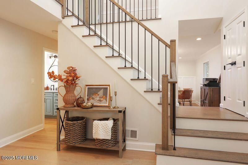 Interior, Piano, Recessed Lighting, Wood Texture Flooring