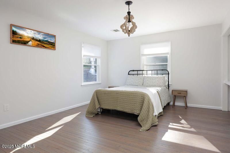 Bedroom, Interior, Pendant Lights, Wood Texture Flooring