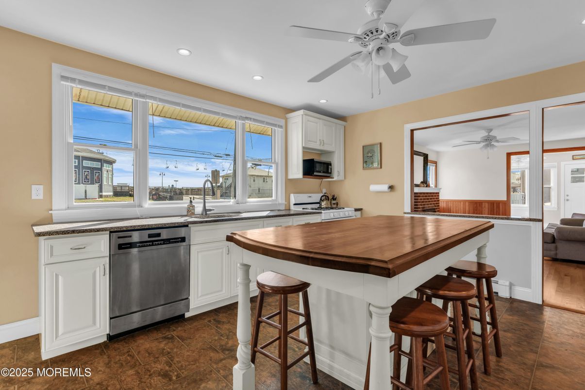 Interior, Kitchen, Recessed Lighting