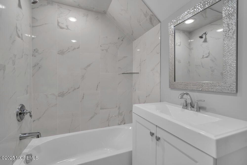 Bathroom, Interior, Marble Walls, Recessed Lighting