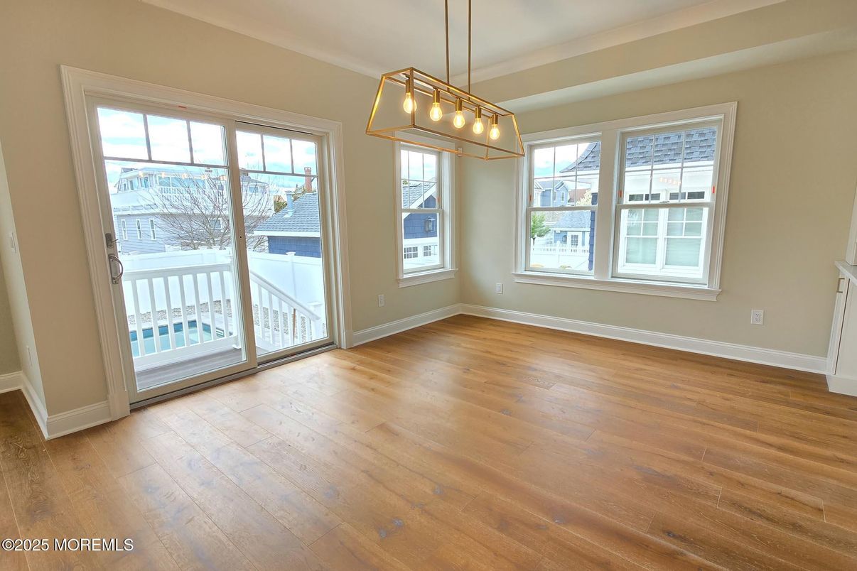 Empty room, Interior, Pendant Lights, Wood Texture Flooring