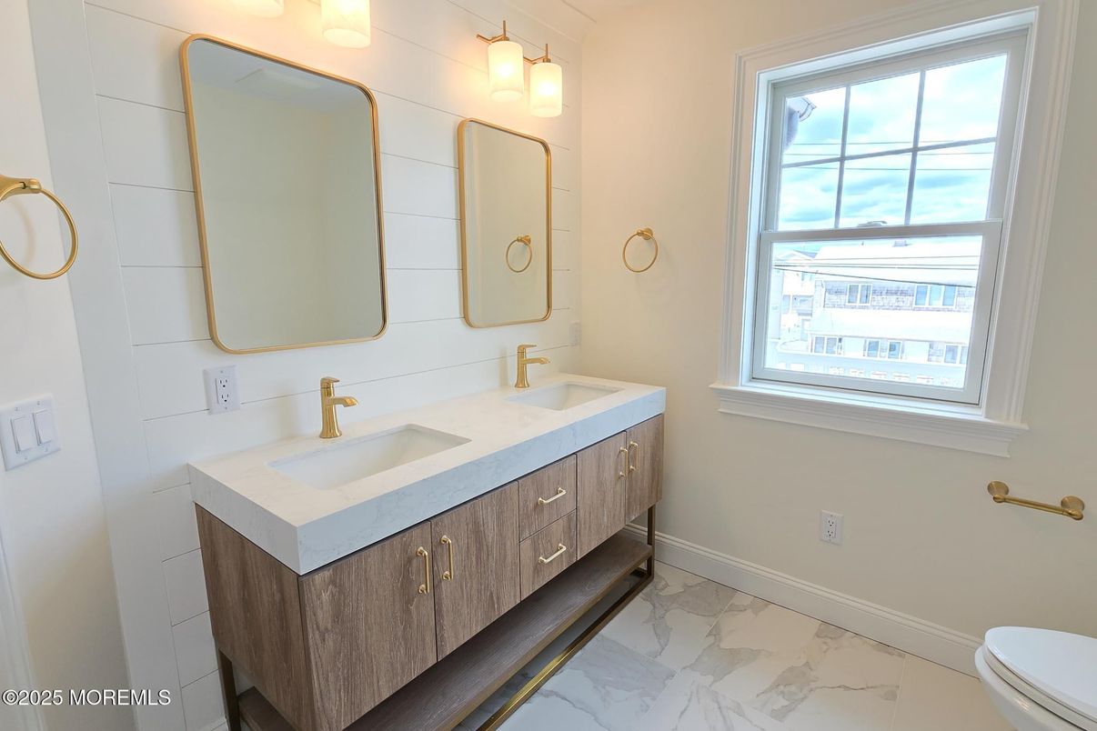 Bathroom, Dual Sink Vanities, Interior, Marble