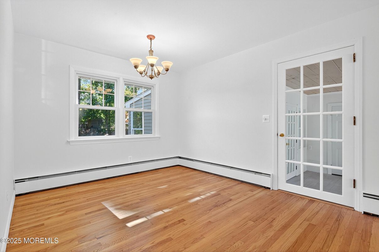 Chandelier, Empty room, Interior, Wood Texture Flooring