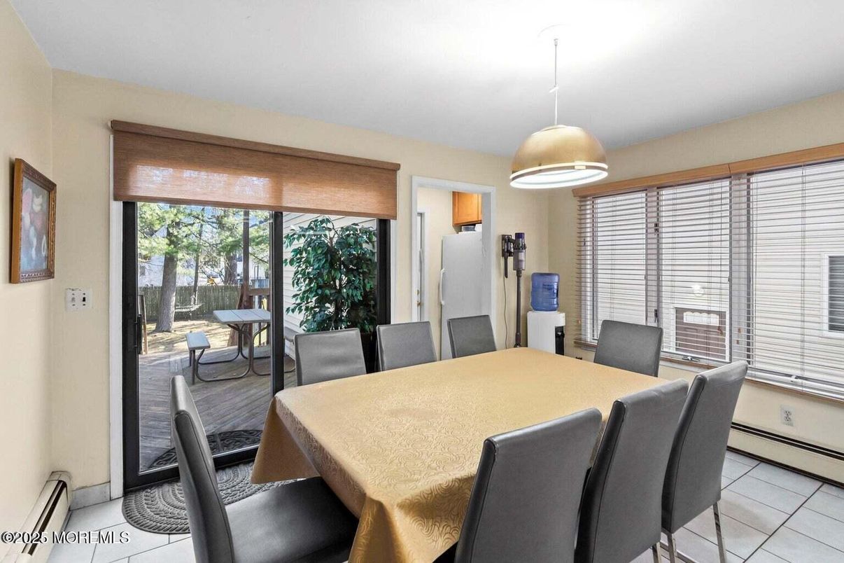 Dining room, Interior, Pendant Lights