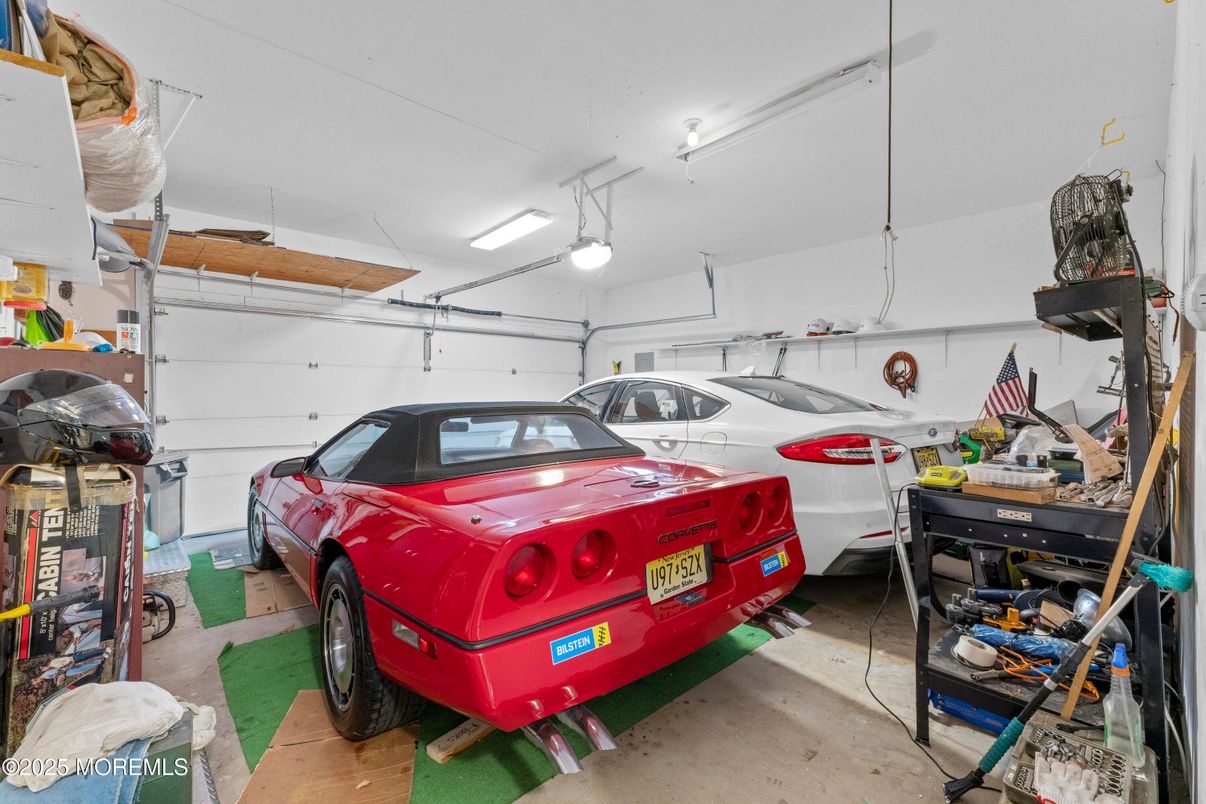 Garage, Interior