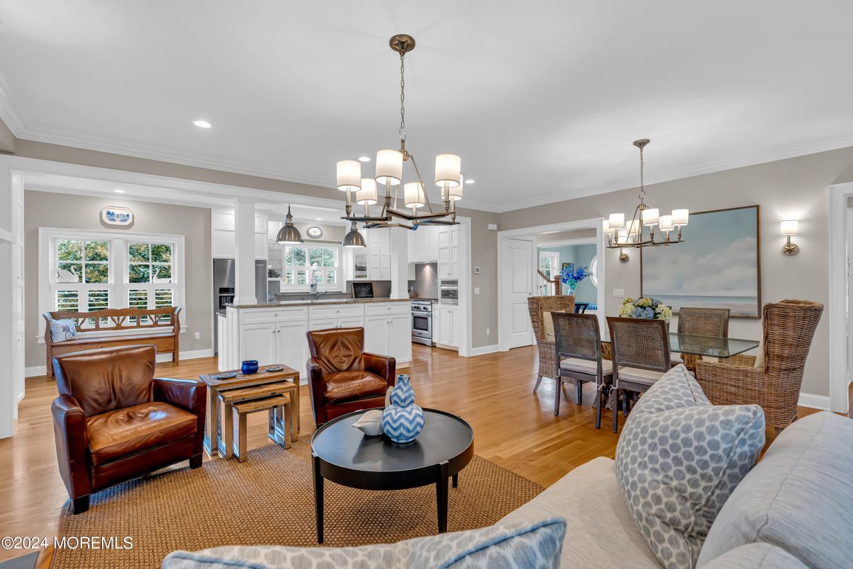 Chandelier, Dining room, Interior, Kitchen, Living room, Pendant Lights, Recessed Lighting, Wood Texture Flooring