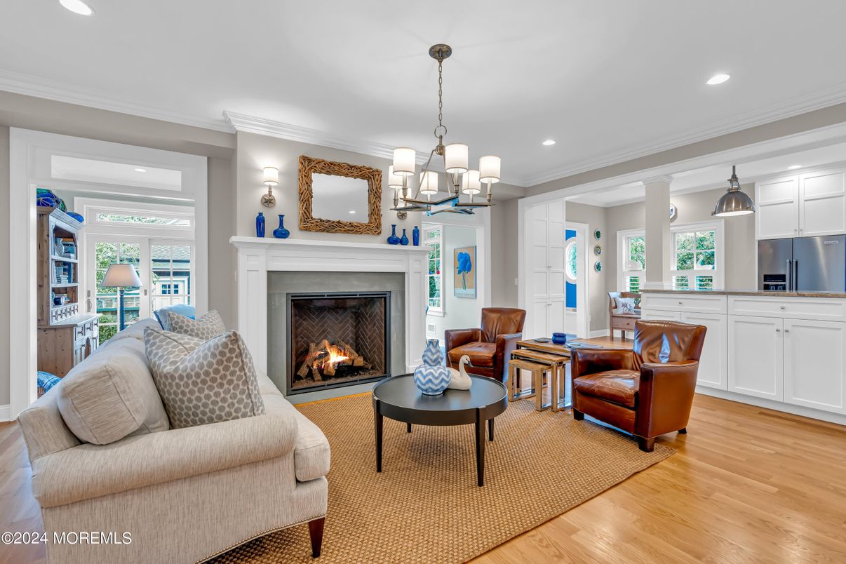 Fireplace, Interior, Living room, Pendant Lights, Recessed Lighting, Wood Texture Flooring