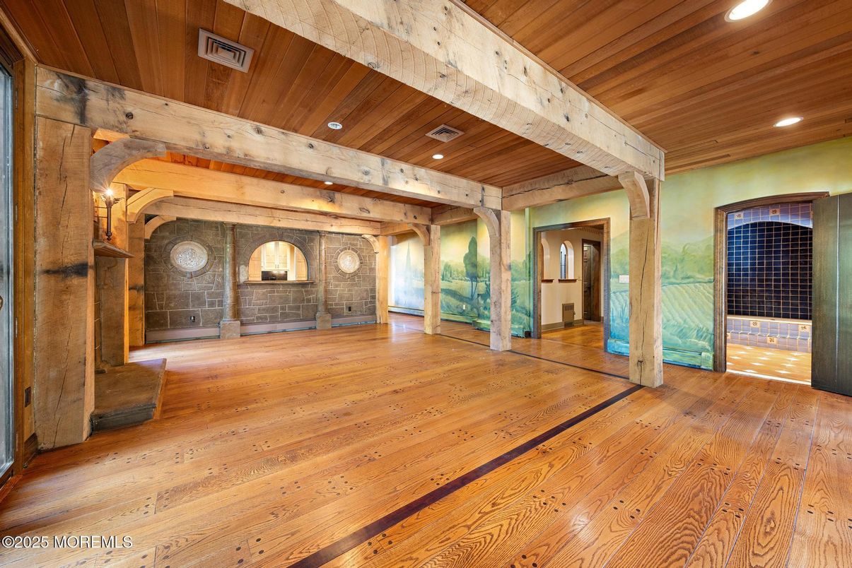 Empty room, Interior, Recessed Lighting, Wooden Beams, Wooden Ceilings, Wood Texture Flooring