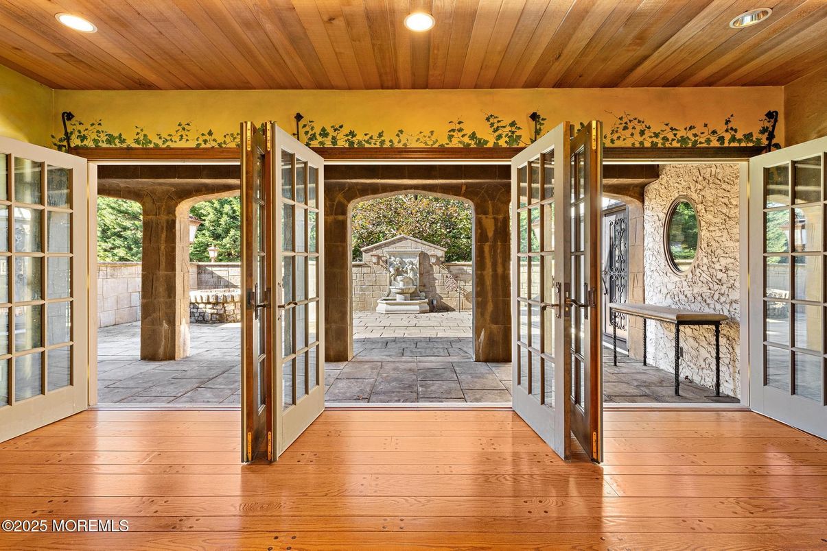 Interior, Recessed Lighting, Wooden Ceilings, Wood Texture Flooring