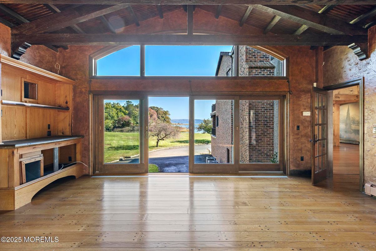 Empty room, Interior, Wooden Beams, Wooden Ceilings, Wood Texture Flooring, Wooden Walls