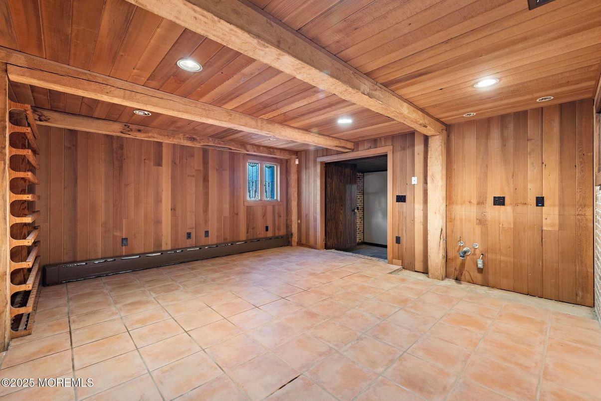 Empty room, Interior, Recessed Lighting, Wooden Beams, Wooden Ceilings, Wooden Walls